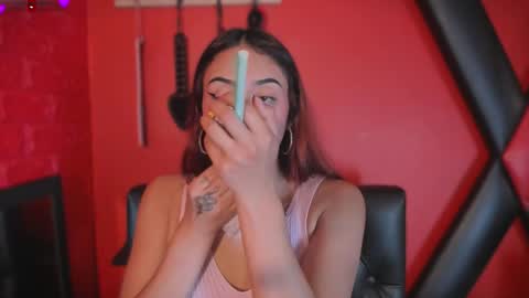 Monttserratt online show from 03-17-26, 07:17