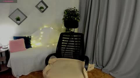 mood_berry online show from 10-23-25, 02:00