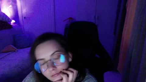 moodiemira online show from 01-08-26, 08:22