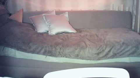 moodiemira online show from 03-06-26, 04:36