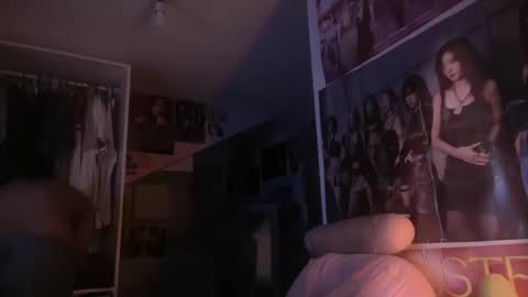 moon online show from 09-21-25, 12:45