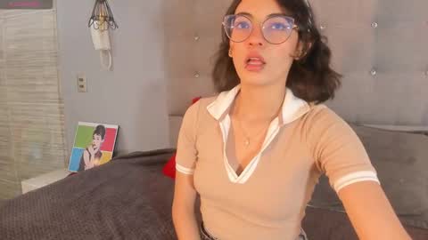 Elizabeth  online show from 09-24-25, 05:16