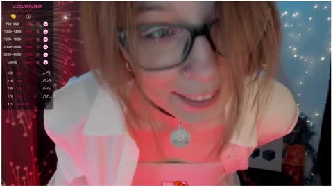 Snapshot of moon__girl chatting on 12-27-24, 08:07 Roxy online show from 12-27-24, 08:07