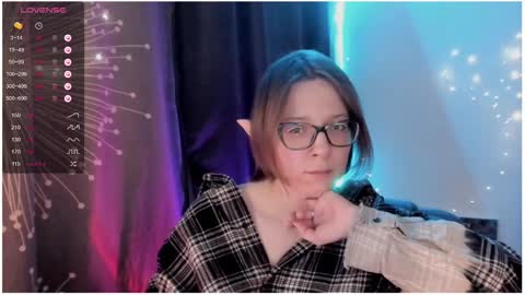 Snapshot of moon__girl chatting on 01-23-25, 08:56 Roxy online show from 01-23-25, 08:56