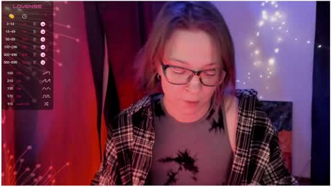 Snapshot of moon__girl chatting on 01-26-25, 07:52 Roxy online show from 01-26-25, 07:52