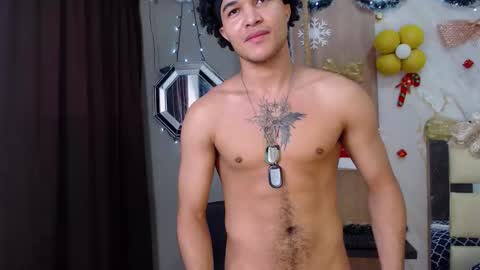 moon_and_fire_ online show from 12-19-25, 04:52