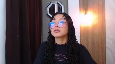 moon_and_fire_ online show from 04-03-26, 05:38