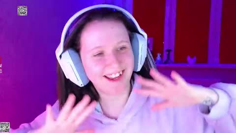 Lola online show from 12-13-25, 07:53