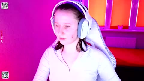 Lola online show from 02-05-26, 08:19