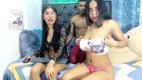 moon_cutex18 online show from 10-13-25, 02:28