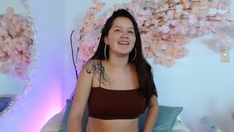 Snapshot of moon_daughter chatting on 03-05-25, 12:33 Luna online show from 03-05-25, 12:33