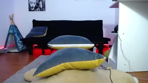 Luna online show from 01-03-25, 11:01