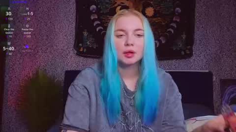 Emilia online show from 09-22-25, 09:33