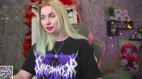 Emilia online show from 10-26-25, 09:04