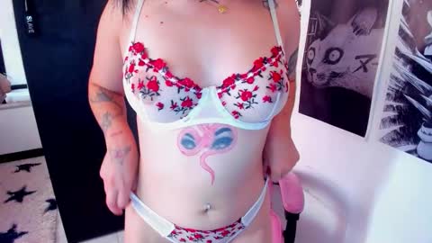 MOON online show from 09-13-25, 06:51