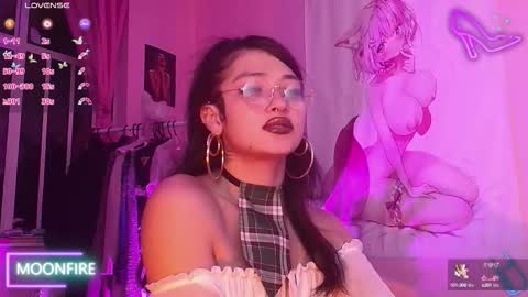 Nicky  online show from 10-11-25, 05:17