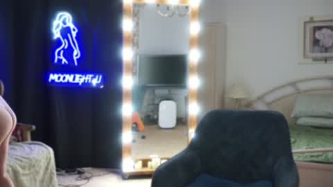 Snapshot of moonlight4u chatting on 01-13-25, 04:39 Jane online show from 01-13-25, 04:39