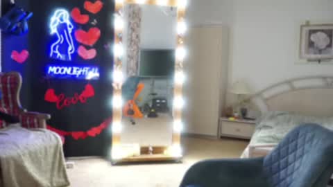 Snapshot of moonlight4u chatting on 02-14-25, 05:51 Jane online show from 02-14-25, 05:51