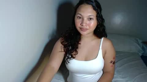 Snapshot of moonlight_xxx chatting on 11-29-25, 02:42 moon online show from 11-29-25, 02:42