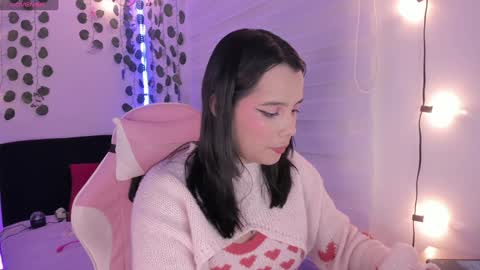 moonliight__ online show from 01-04-25, 12:05