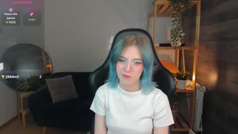 Asuna online show from 09-20-25, 01:34