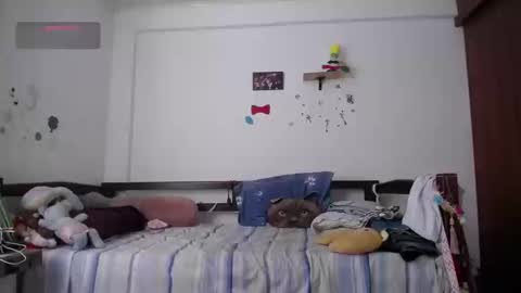 Snapshot of moonlunita chatting on 09-16-25, 03:24 moonlunita online show from 09-16-25, 03:24