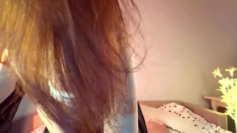 Snapshot of moonmimmi chatting on 02-28-26, 04:35 moonmimmi online show from 02-28-26, 04:35