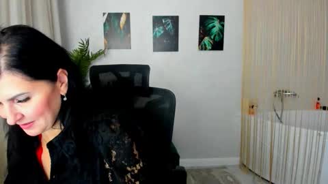 Ask me  online show from 11-24-25, 03:50