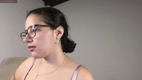 Moon Woman online show from 10-26-25, 03:23