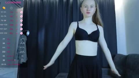 Snapshot of moranabetony chatting on 02-17-26, 05:15 Morana online show from 02-17-26, 05:15