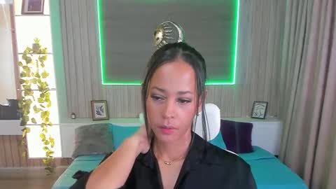 Snapshot of morena_divine chatting on 02-11-26, 12:21 Morene online show from 02-11-26, 12:21