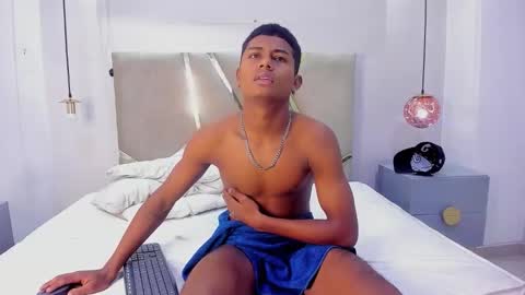 Mmorenito online show from 10-24-25, 07:43