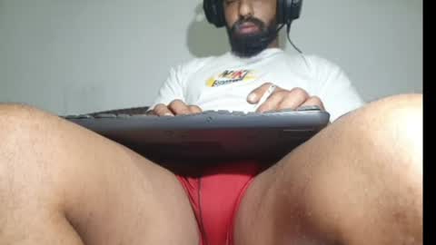 Snapshot of moreno_lutador chatting on 06-29-26, 05:03 John john online show from 06-29-26, 05:03