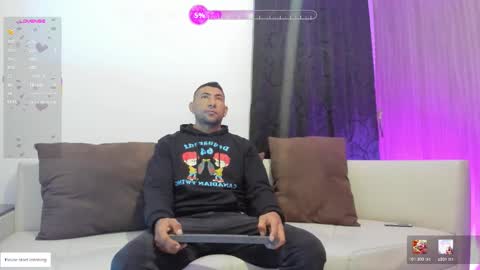 Snapshot of morganandmegan01 chatting on 02-28-26, 11:33 online show from 02-28-26, 11:33