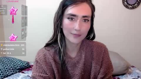 Snapshot of moriahhoe chatting on 12-12-24, 10:31 Moriah online show from 12-12-24, 10:31