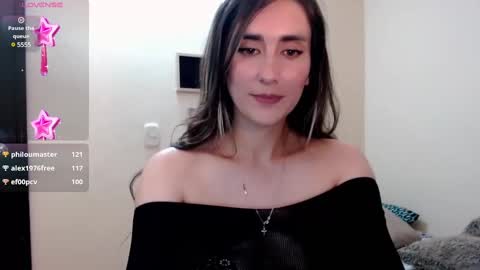 Snapshot of moriahhoe chatting on 12-26-24, 10:52 Moriah online show from 12-26-24, 10:52