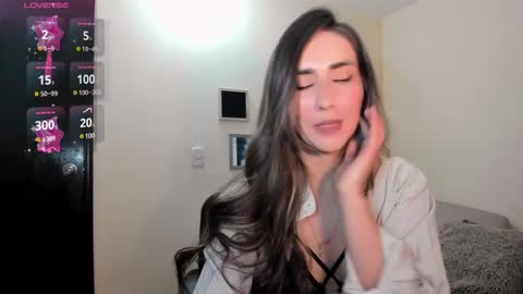 Snapshot of moriahhoe chatting on 02-05-25, 07:20 Moriah online show from 02-05-25, 07:20