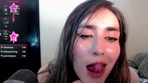 Snapshot of moriahhoe chatting on 02-07-25, 10:30 Moriah online show from 02-07-25, 10:30