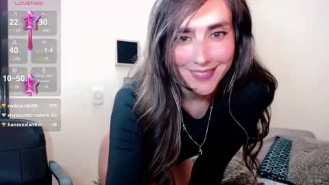 Snapshot of moriahhoe chatting on 02-12-25, 10:26 Moriah online show from 02-12-25, 10:26