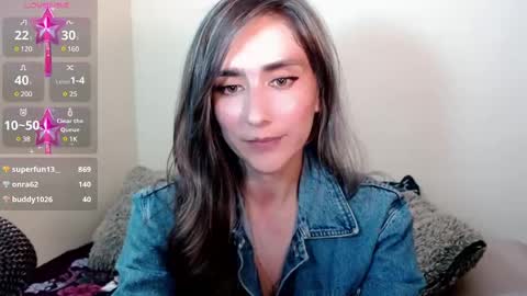 Snapshot of moriahhoe chatting on 02-21-25, 10:37 Moriah online show from 02-21-25, 10:37