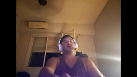 Snapshot of morocho777 chatting on 02-03-25, 04:25 Bruno online show from 02-03-25, 04:25