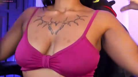 Snapshot of morticia_420 chatting on 06-18-26, 08:02 morticia_420 online show from 06-18-26, 08:02