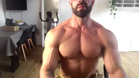 Snapshot of mosh2 chatting on 11-09-25, 07:34 Kattie Mosh online show from 11-09-25, 07:34