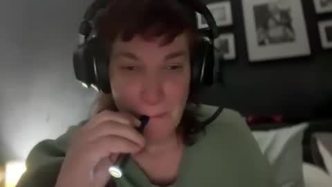 Mossy Mommy online show from 02-18-25, 01:54