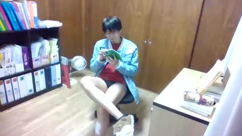 Snapshot of mostlerman chatting on 12-17-25, 06:30 mostlerman online show from 12-17-25, 06:30