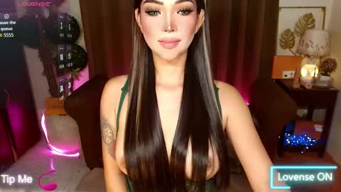 mouthwatering_ayesha online show from 10-28-25, 02:59