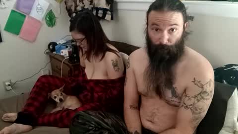 Snapshot of mr_and_mrs_dragon chatting on 01-27-25, 05:26 Mr and Mrs Dragon online show from 01-27-25, 05:26