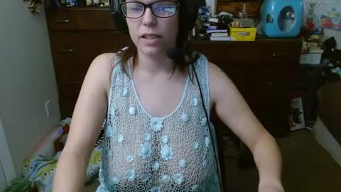 Snapshot of mr_and_mrs_dragon chatting on 02-04-25, 05:34 Mr and Mrs Dragon online show from 02-04-25, 05:34