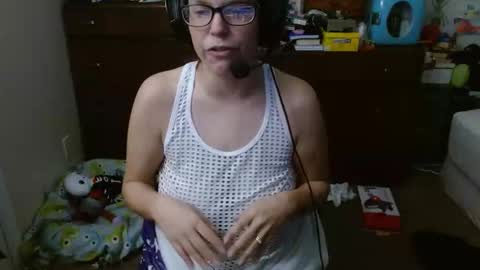 Snapshot of mr_and_mrs_dragon chatting on 02-07-25, 05:40 Mr and Mrs Dragon online show from 02-07-25, 05:40