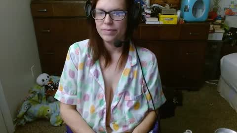 Snapshot of mr_and_mrs_dragon chatting on 02-13-25, 05:44 Mr and Mrs Dragon online show from 02-13-25, 05:44